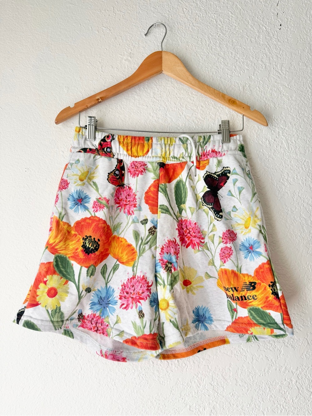New Balance Super Bloom Floral Sweat Shorts Sz M